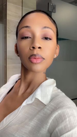 Video post by @liathelook on TikTok