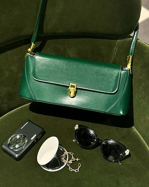 Image post by @tapestrycollection on Instagram