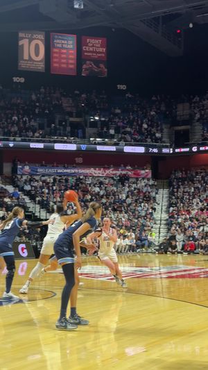Video post by @uconnwbb on TikTok