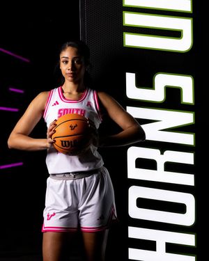 Image post by @usfwbb on Instagram