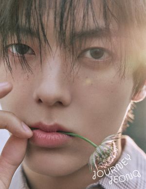 Image post by @esquire.korea on Instagram