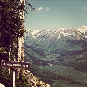 Image post by @skicrestedbutte on Instagram