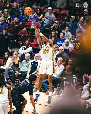 Image post by @etsumensbasketball on Instagram
