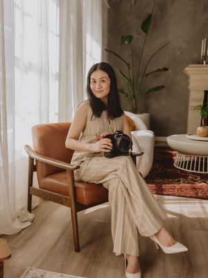 Image post by @thismodernlovephoto on Instagram