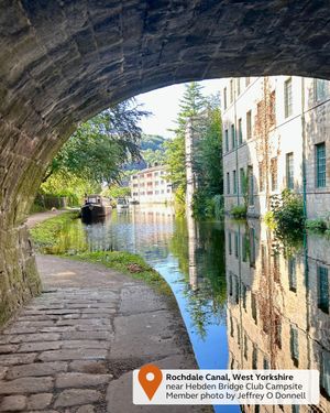Image post by @candmclub on Instagram