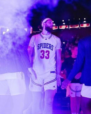 Image post by @spidermbb on Instagram