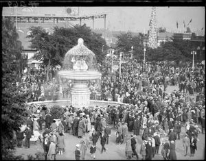 Image post by @toronto_archives on Instagram