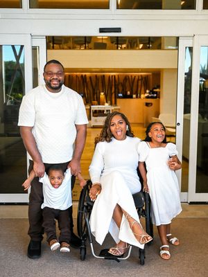 Image post by @thelizzyo on Instagram