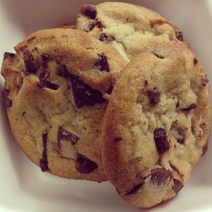 Image post by @insomniacookies on Instagram