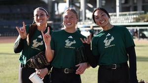 Image post by @USFSoftball on Twitter