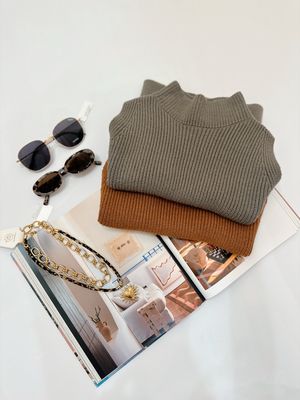 Image post by @juliesboutique on Instagram