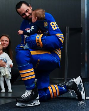 Image post by @buffalosabres on Instagram