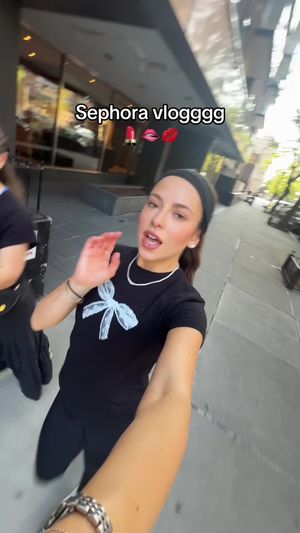 Video post by @anyaweitz on TikTok
