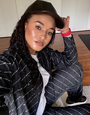 Image post by @refelwe on Instagram