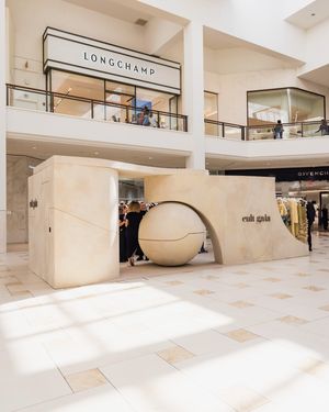 Image post by @aventuramall on Instagram