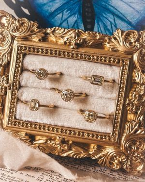Image post by @maejeanvintage on Instagram