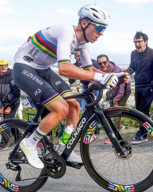 Image post by @veloncc on Instagram