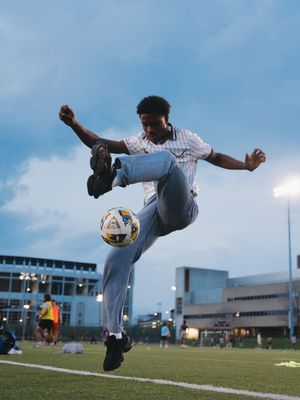 Image post by @clairekomarekphoto on Instagram