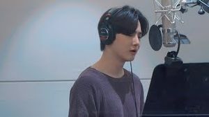 Video post by @weareoneexo on YouTube
