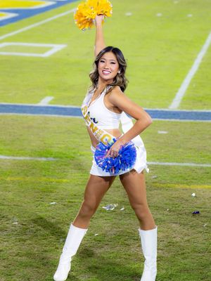 Image post by @uclaspiritsquad on Instagram