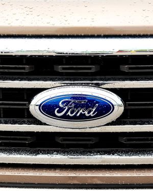 Image post by @PaulMillerAutoOutlet on Facebook