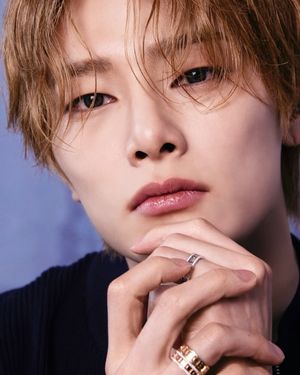 Image post by @esquire.korea on Instagram