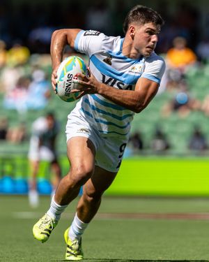 Image post by @lospumas7s on Instagram