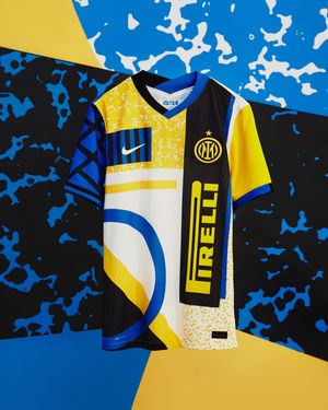 Image post by @soccerdotcom on Instagram