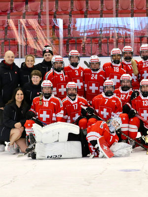Image post by @swissicehockeywomen on Instagram