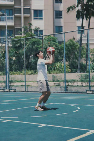 Image post by @emiliodaez on TikTok