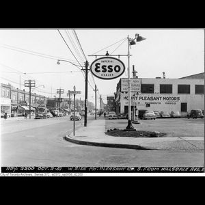 Image post by @toronto_archives on Instagram