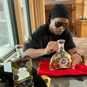 Image post by @ronaldinho on Instagram