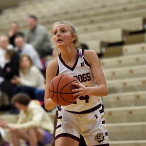 Image post by @stow.bulldogs on Instagram