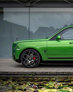 Image post by @rollsroycecarsna on Instagram