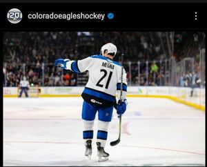 Image post by @Avs_n_F1 on Twitter