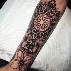 Image post by @louietattooie on Instagram