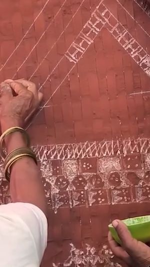 Video post by @themohuashow on Instagram