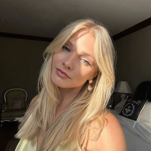 Image post by @lasunspraytan on Instagram