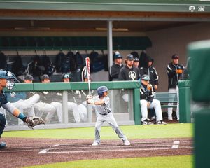 Image post by @bubruins_bsbl on Instagram