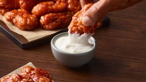 Image post by @pizzahut on Twitter/X