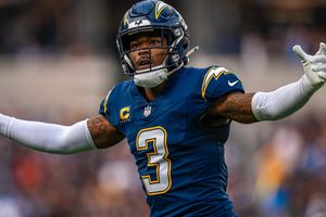 Image post by @jessimaging on Instagram