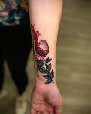 Image post by @skindesigntattoos on Instagram