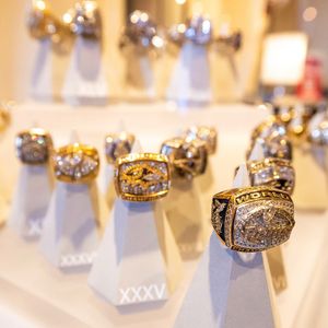 Image post by @profootballhof on Instagram