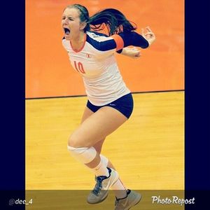 Image post by @illinivball on Instagram