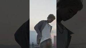 Video post by @weareoneexo on YouTube