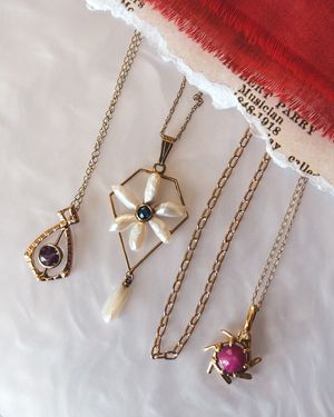 Image post by @maejeanvintage on Instagram