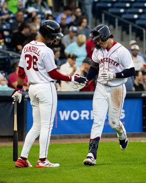 Image post by @gowoosox on Instagram