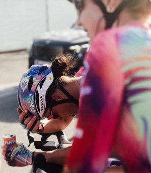 Image post by @wmncycling on Instagram