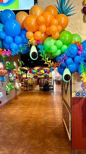 Video post by @balloons_by_victoria_dz on Instagram