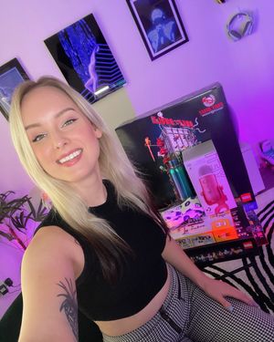Image post by @omgitsfirefoxx on Instagram
